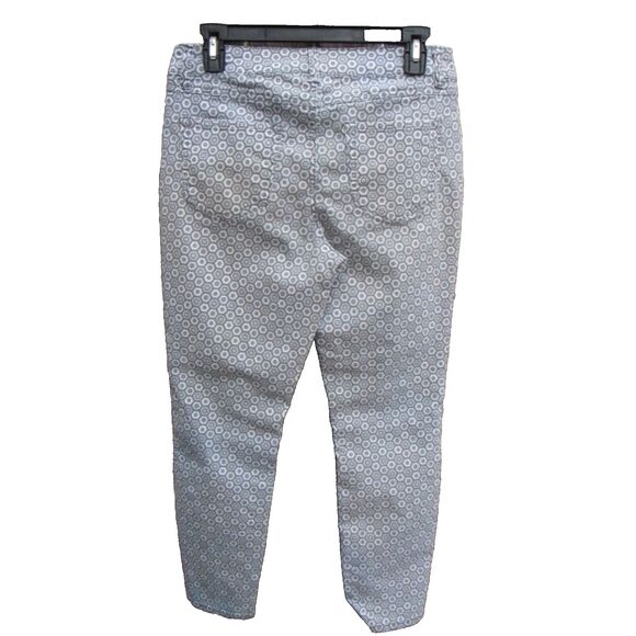 Woemns Cropped Pants SZ 8 All Over Geometric Print Mid Rise  By D. Jeans Gray - Picture 2 of 5